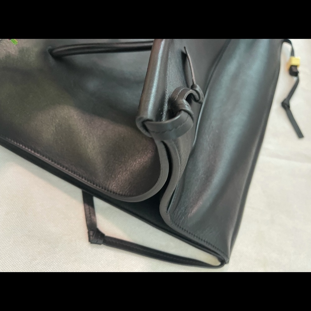 Stuart Weitzman Bag ๐ค - Picture 10 of 17